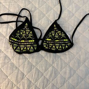 Black patterned bikini top